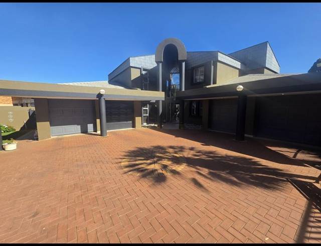 5 BEDROOM HOUSE FOR SALE IN MEYERSDAL
